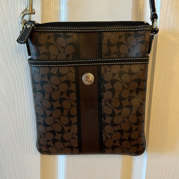 Brown Coach crossbody bag - Picture 2 of 8
